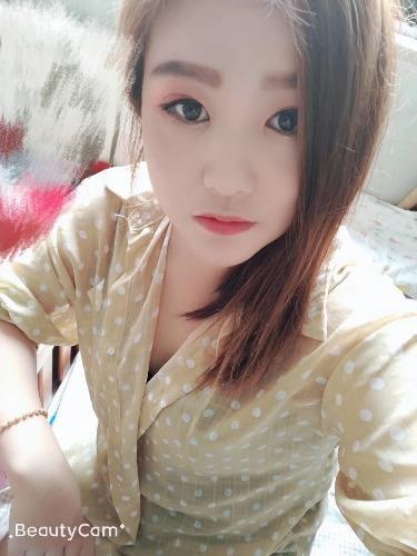 清纯小妹，胸大白嫩，敏感温柔